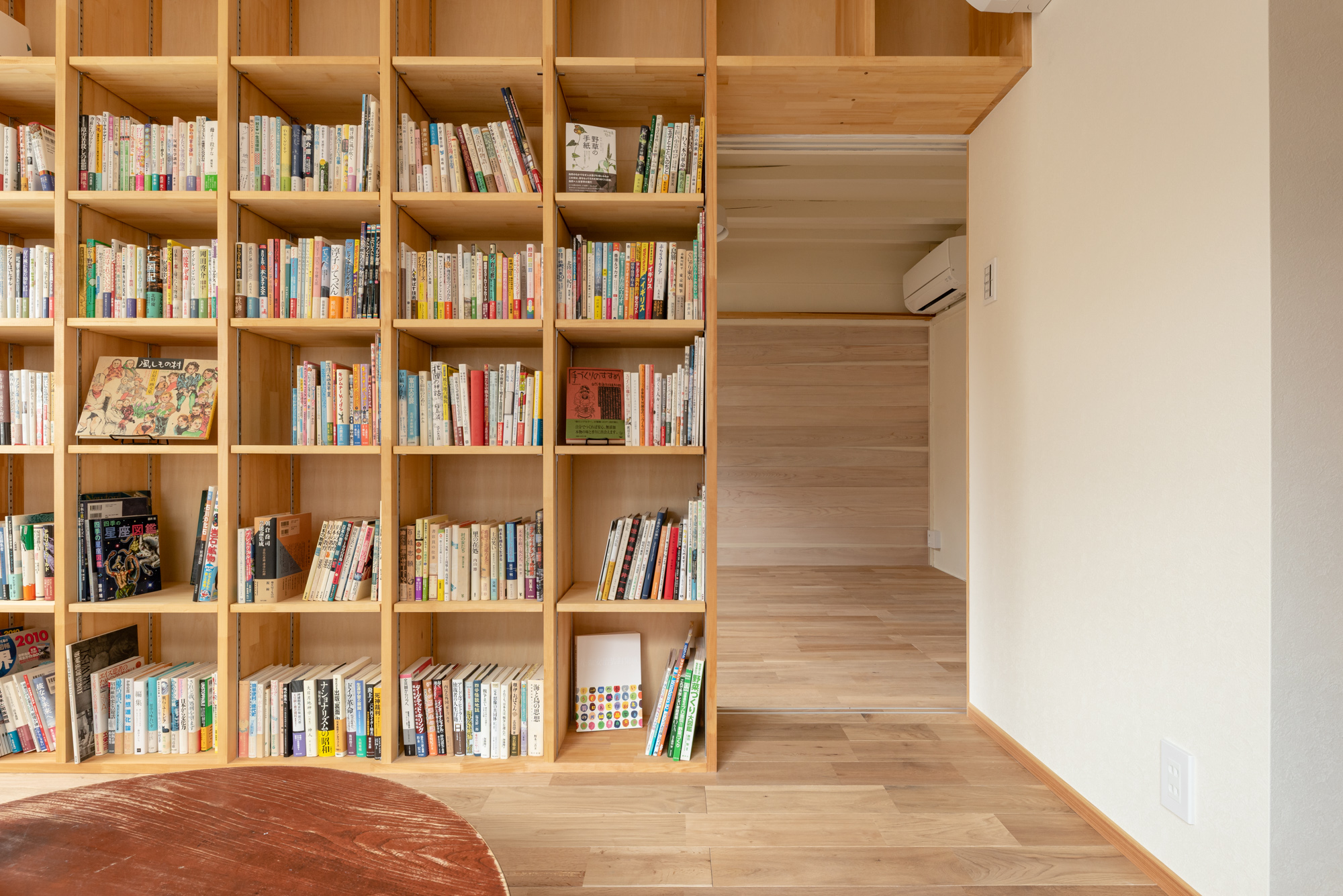 建築写真｜石川県｜図書室のある焼き芋屋 ハレオトコ｜設計：稲沢設計室